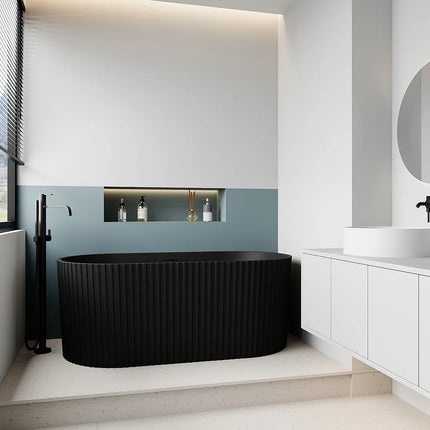 Baignoire îlot ovale striée finition mate avec bonde clic-clac - Noir mat - 170 cm - ALIENA