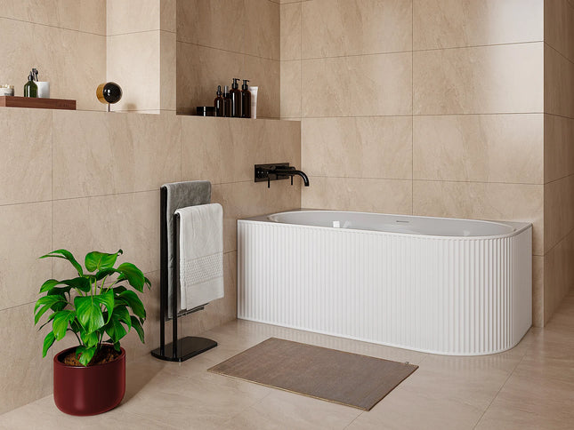 Baignoire d'angle striée avec tablier mat - Blanc - 170 cm - BARBORI