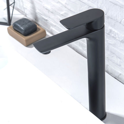 Mitigeur lavabo avec finition CleanPlus anti-rayures - TAUREAU